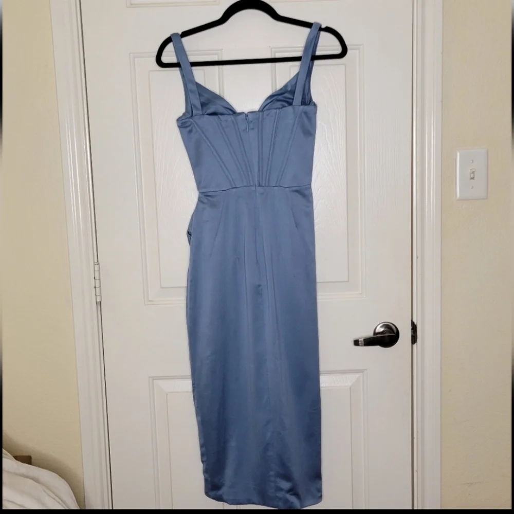 House of cb satin dress - Picture 4 of 5